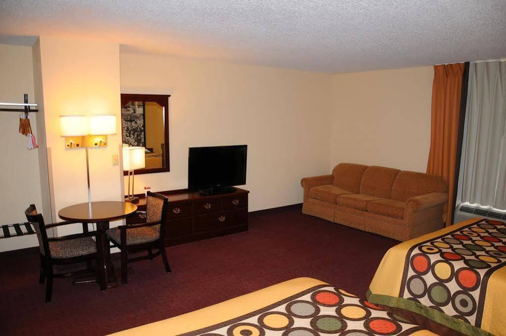 Boarders Inn And Suites By Cobblestone Lamar Missouri מראה חיצוני תמונה